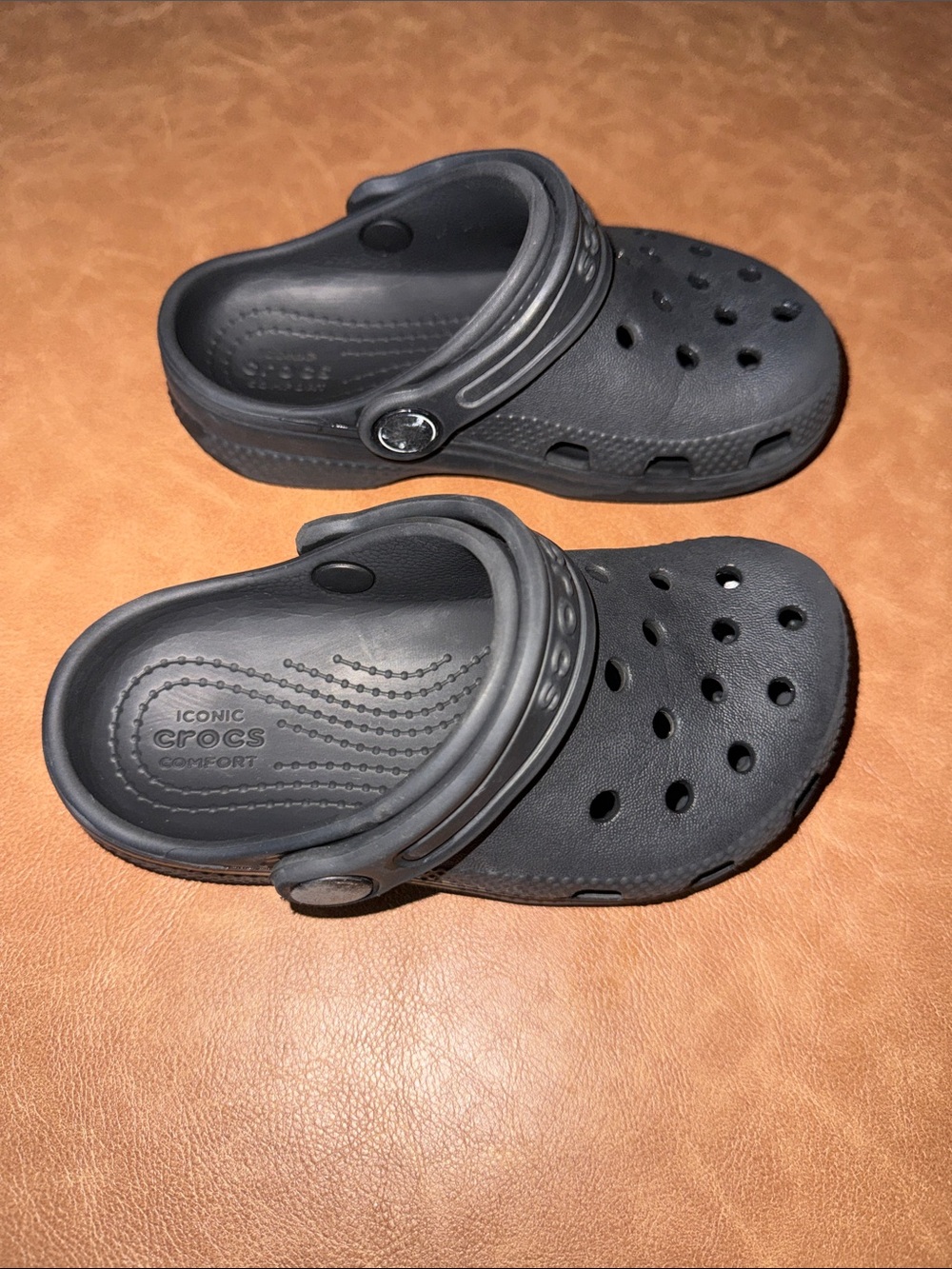 CROCS Kids' Clog Size 9 C Toddler Black - Picture 5 of 5
